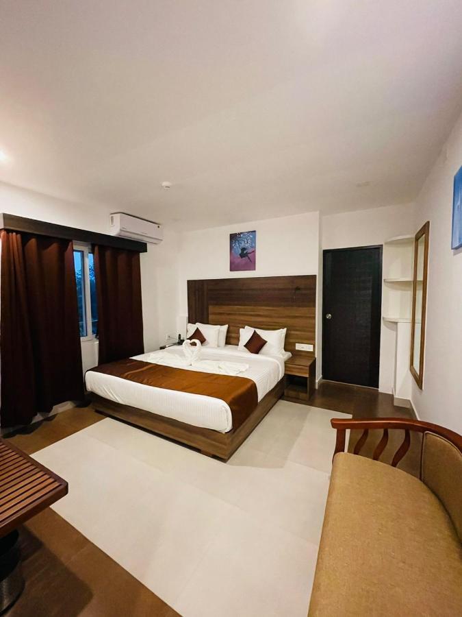 Hotel La Serene Mattannur Mattanur Exteriér fotografie